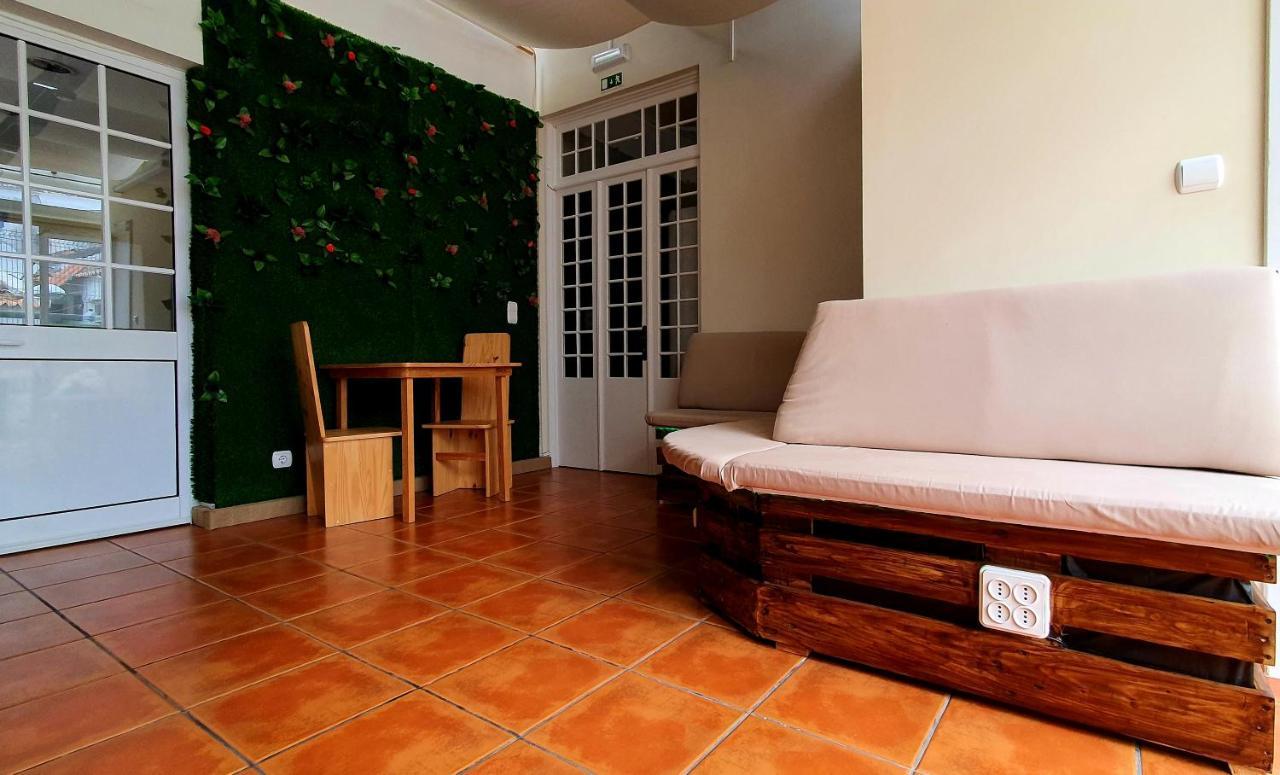 Bruma Hostel Ponta Delgada Eksteriør bilde