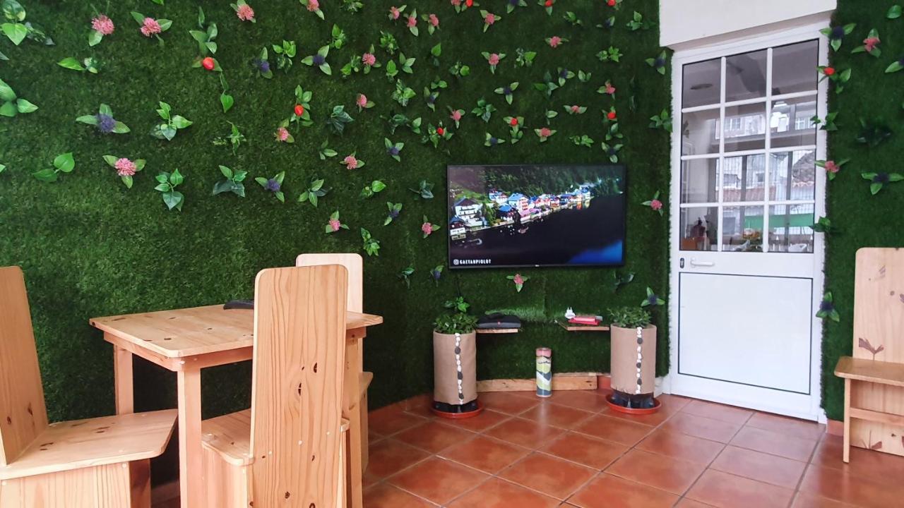 Bruma Hostel Ponta Delgada Eksteriør bilde